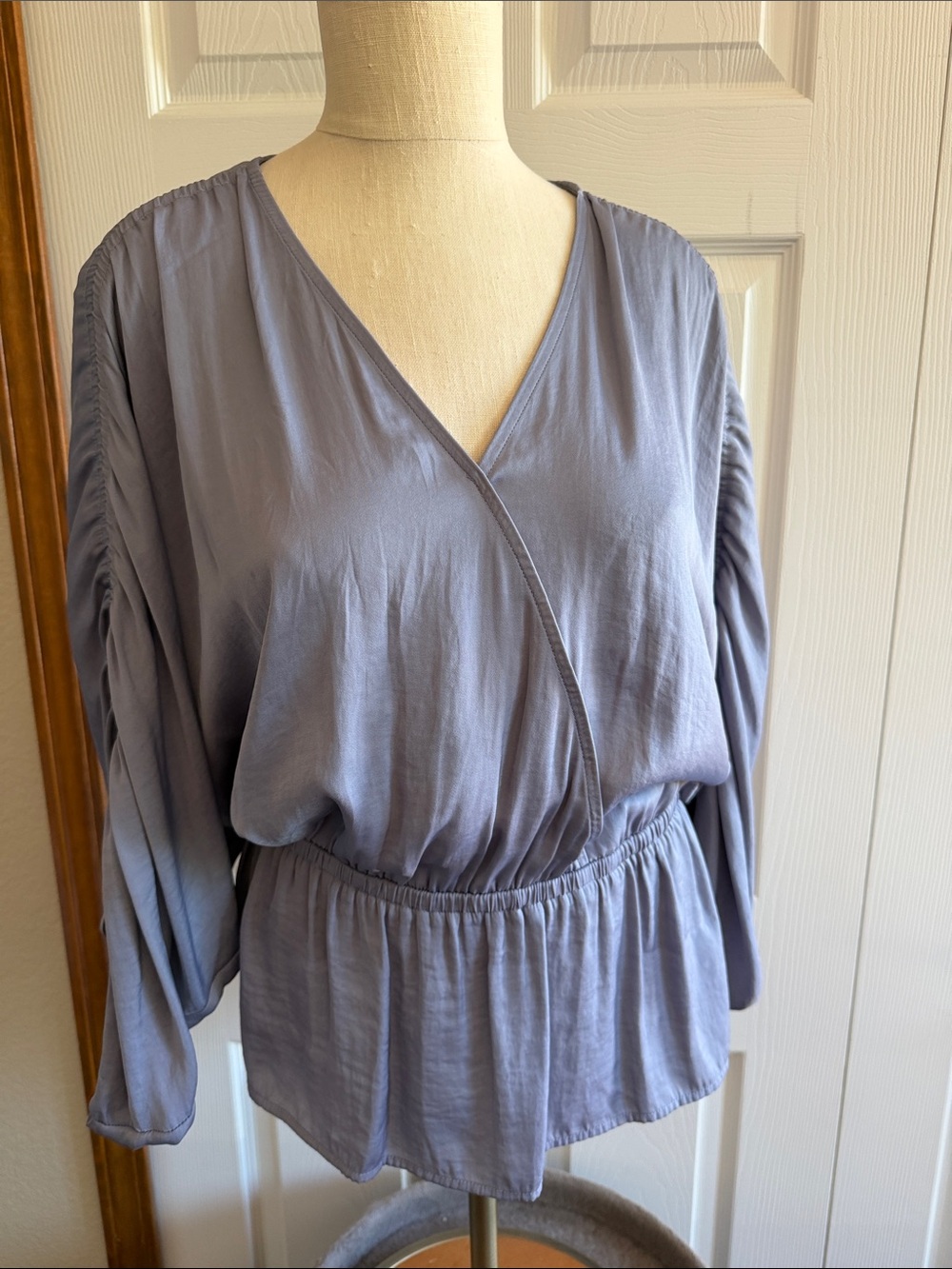 Simply Vera Vera Wang Faux WrapFront V- Neck Cinched Waist Peplum Blouse- SZ XL